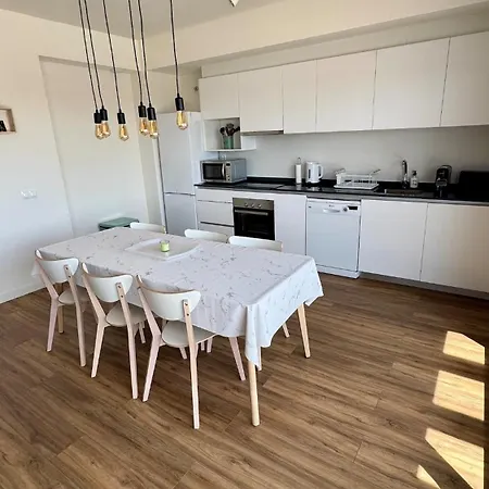 4-bedroom Penthouse With Sea View, Pool, And Fitness Area Lejlighed Estepona