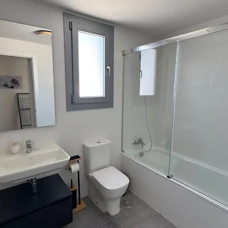 4-bedroom Penthouse With Sea View, Pool, And Fitness Area Estepona