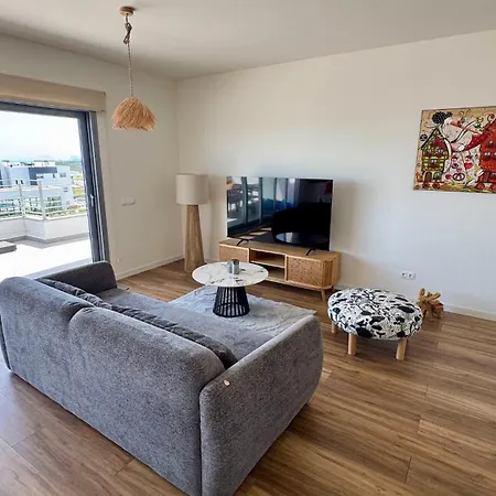 4-bedroom Penthouse With Sea View, Pool, And Fitness Area